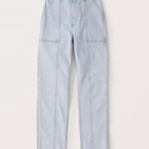 Abercrombie Ultra High Rise 90s Straight Jean (26S)